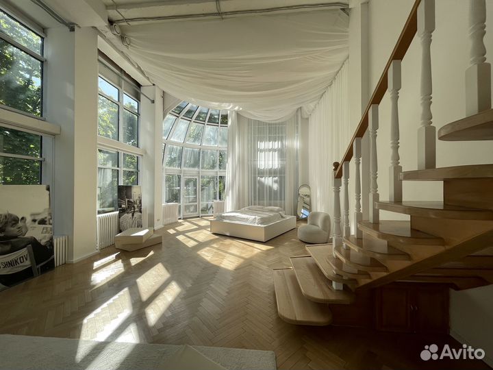 Фотостудия с купольным окном в Москве. Зал Air