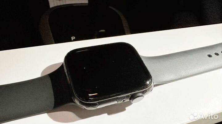 Часы apple watch se 44 mm