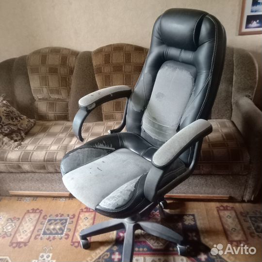 Компьютерное кресло руководителя бу
