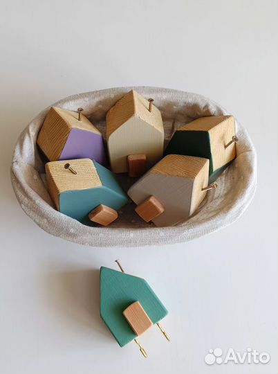 Домик-ключница, мини-вешалка, крючки