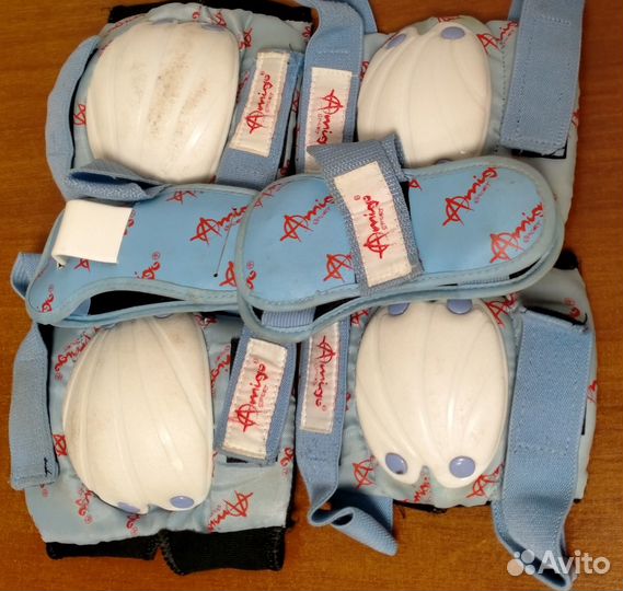 Роликовые коньки 34-37 с комплектом экипировки