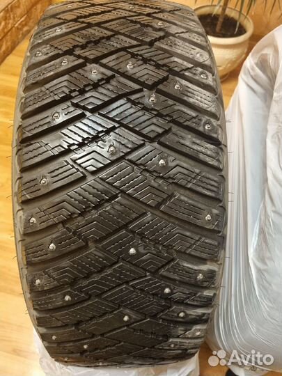 Goodyear Ultragrip Ice Arctic 245/45 R18