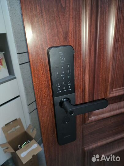 Установка умного замка/Замки для аренды гостиниц