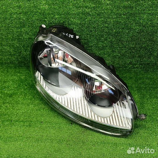 Фара правая Volkswagen Golf 5 2007