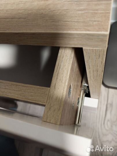 Тумбочка прикроватная