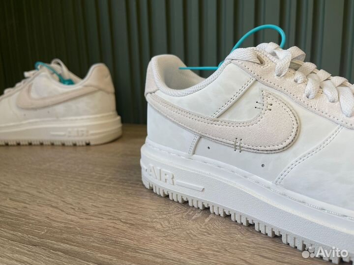 Кроссовки Nike Air Force 1 Luxe Summit White