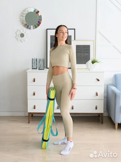 Спортивный коврик непромокаемый лесной с ручками