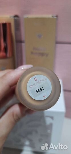 Набор тональных кремов Benefit с эффектом сияния