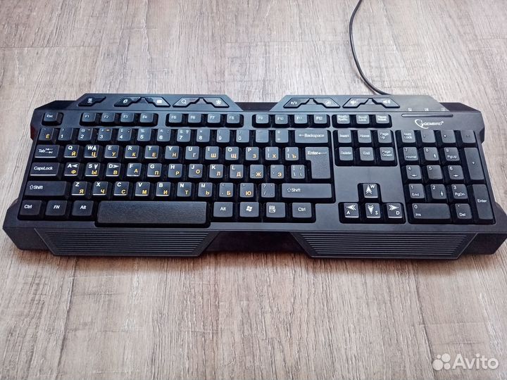 Игровая проводная клавиатура