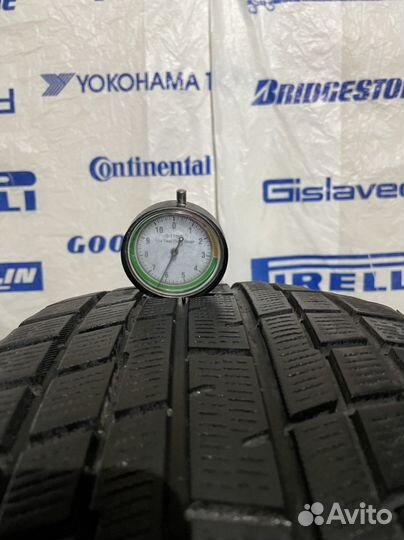 Yokohama Ice Guard IG30 215/45 R17