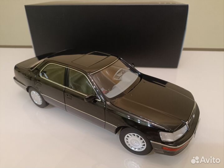 Lexus LS 400 (89-97г) Черный-Серый 1:18