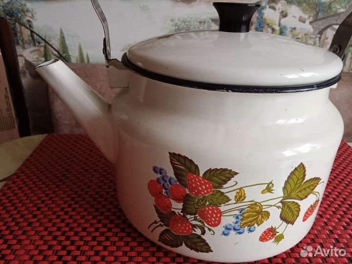 Чайник эмалированный новый