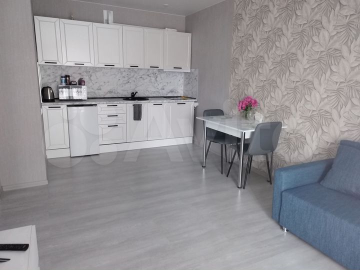 2-к. квартира, 40 м², 1/16 эт.