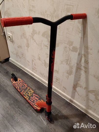 Продам трюковой самокат
