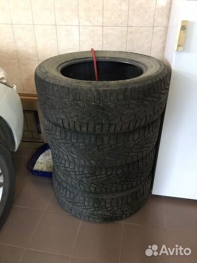 Nokian Tyres Hakkapeliitta 10 275/60 R20