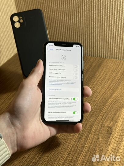 iPhone 11, 64 ГБ