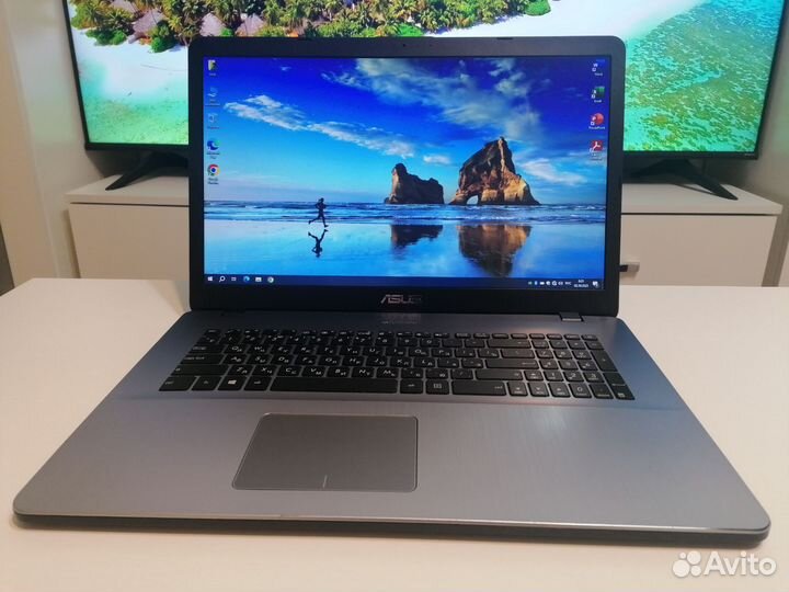 Свежий ноутбук asus 4 ядра 2 видеокарты 17 дюймов