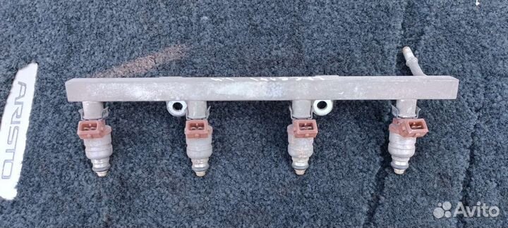 Топливная рампа с форсунками Шевроле Лачетти