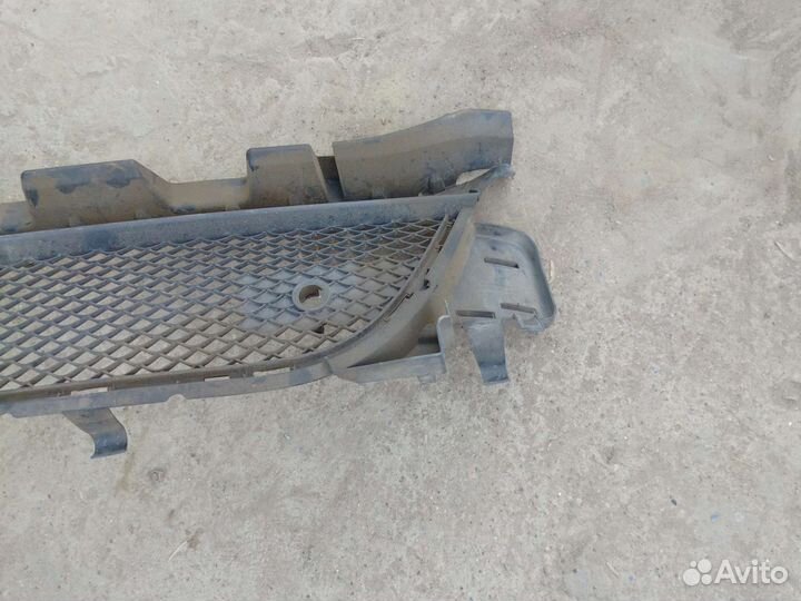 Решетка переднего бампера Mercedes-Benz CLA W117