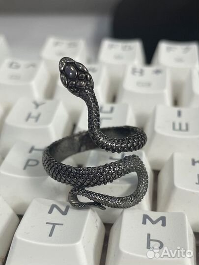 Кольца бижутерия новые