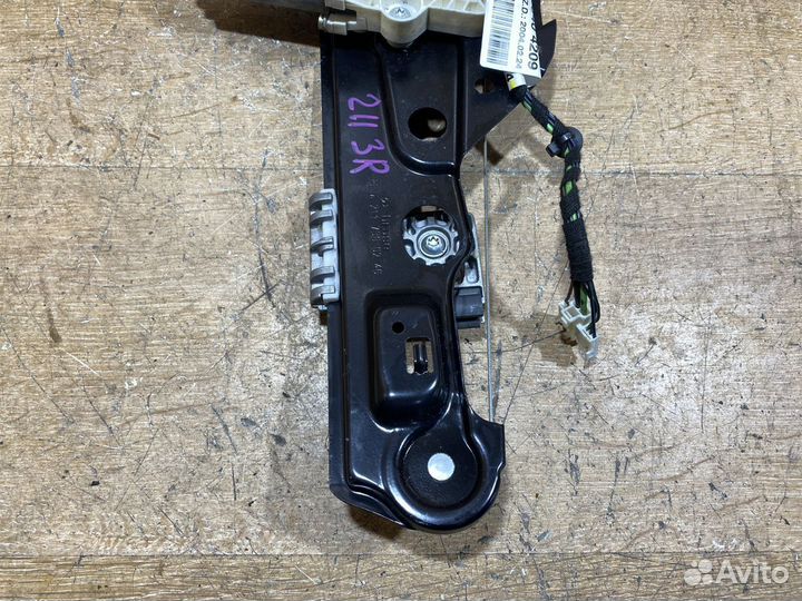 Стеклоподъемник задний правый Mercedes W211 C103