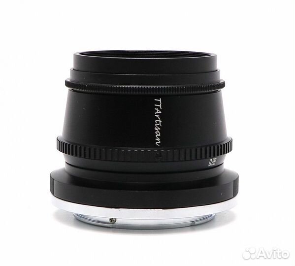 TTArtisan 35mm f/1.4 Fujifilm X в упаковке