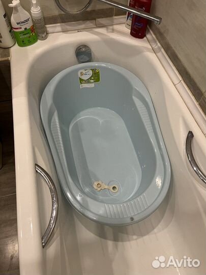 Ванночка для купания с горкой