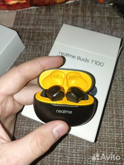 Realme buds t100