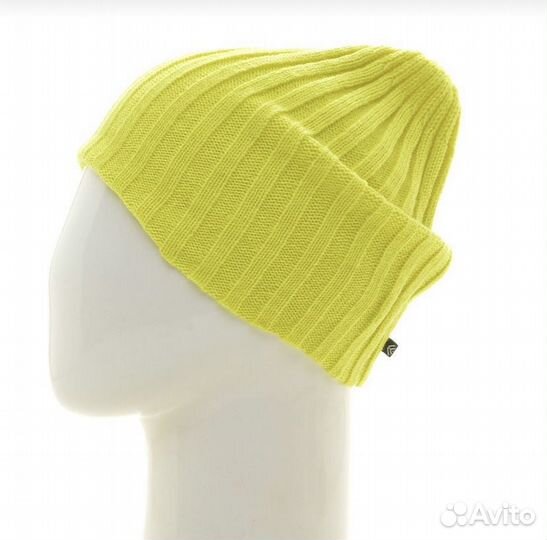 Две желтые шапки