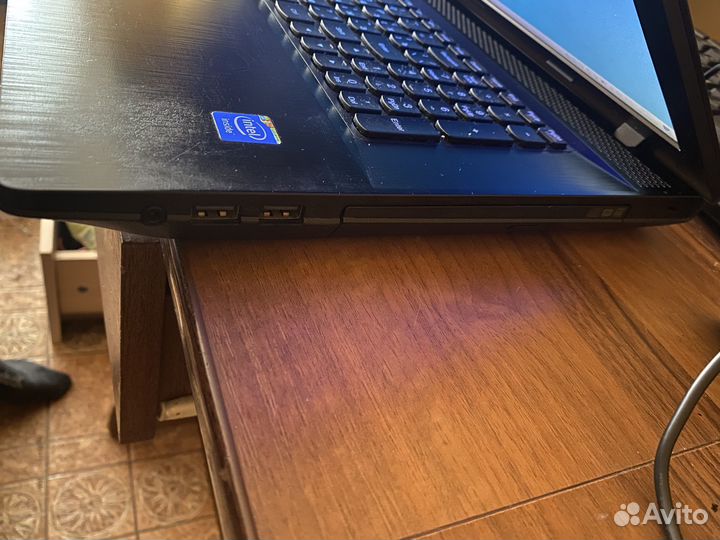 Ноутбук Lenovo g700