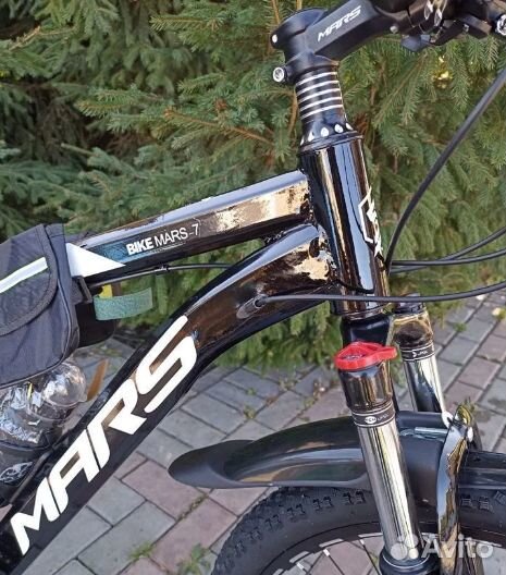 Новый скоростной велосипед цвета маэстро mars 26