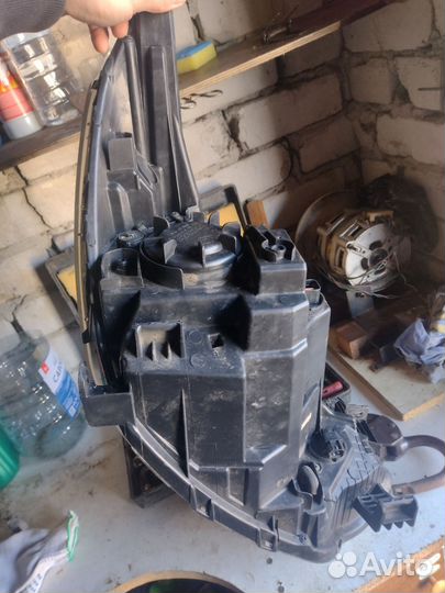 Автомобильная фара