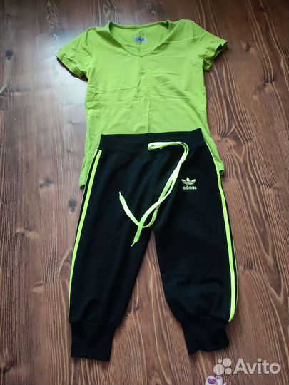 Спортивный костюм женский