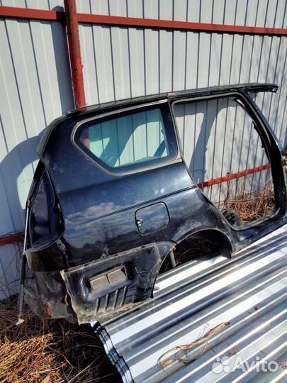 Четверть задняя правая Приора универсал