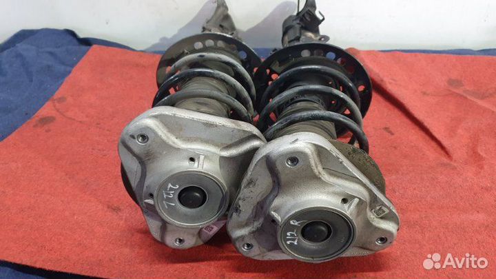 Амортизатор передний Mercedes-Benz E-Classe W212