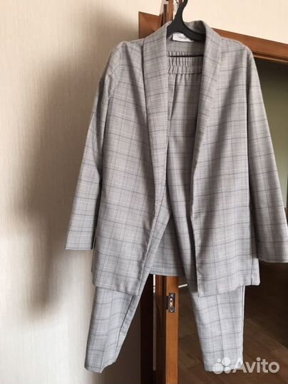 Костюм для девочки б/у в хорошем состоянии