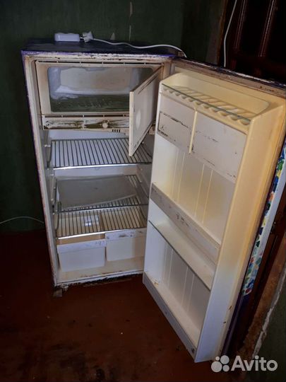 Холодильник бу маленький