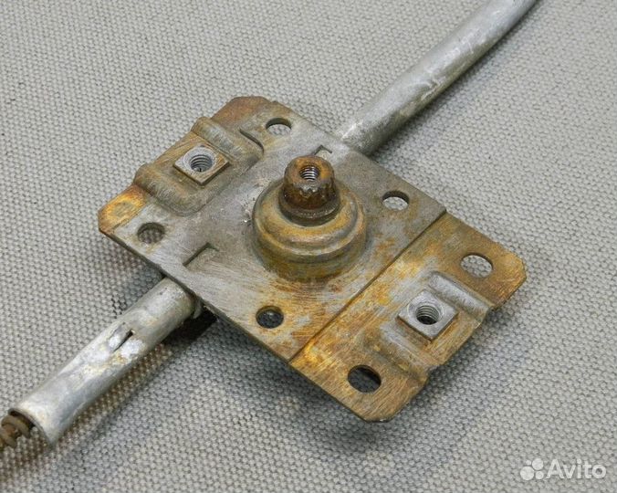 Стеклоподъемник задний левый VW Jetta 1