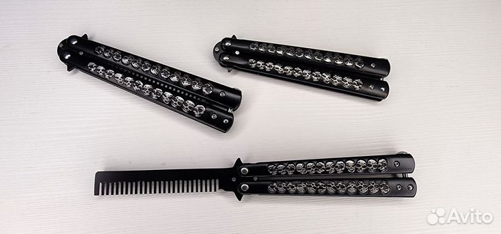 Расческа бабочка для волос и бороды 12 черепов