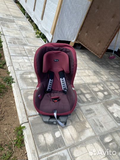 Продам автокресло Romer