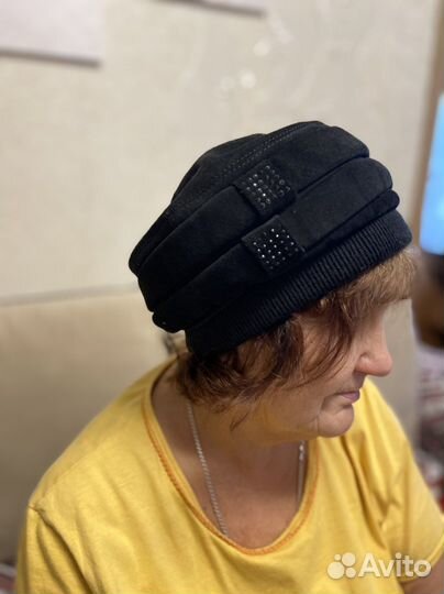 Берет женский зимний замшевый