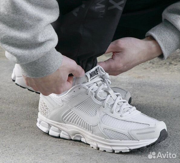 Кроссовки Nike Air Zoom Vomero 5