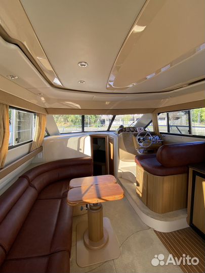 Яхта Bayliner 34