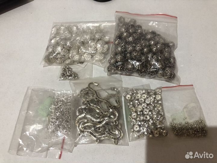 Бусины, фурнитура, подвески