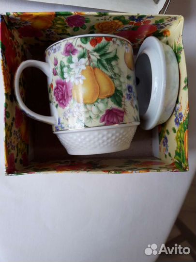 Керамическая кружка с крышкой