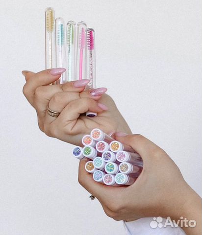 Щеточки в колбе для ресниц/бровей