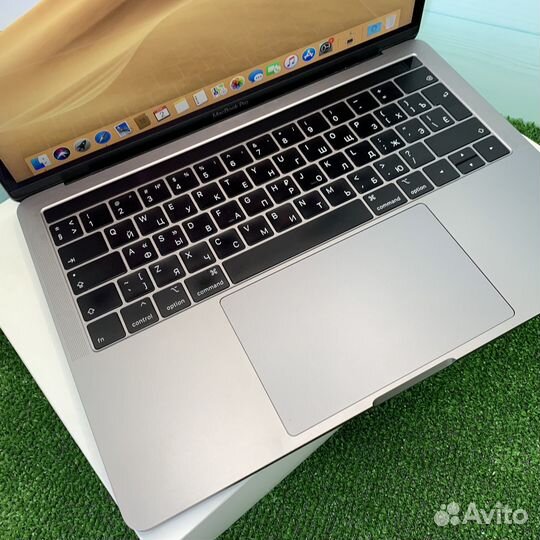 Ноутбук MacBook Pro 13 2019 i5/8gb/256gb