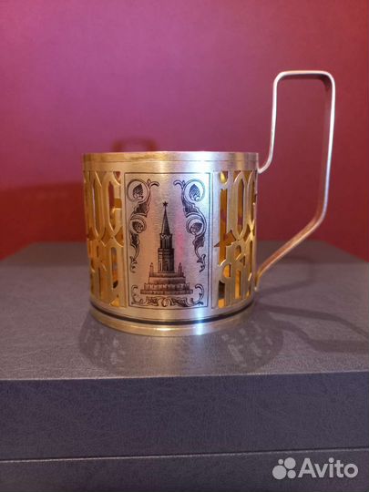 Коллекционный серебряный подстаканник москва,107гр