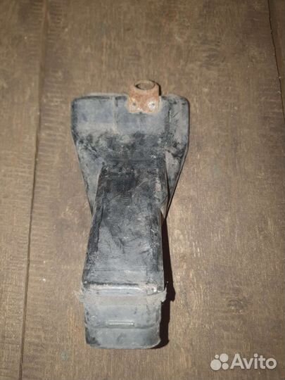 Воздухозаборник Mitsubishi Mirage