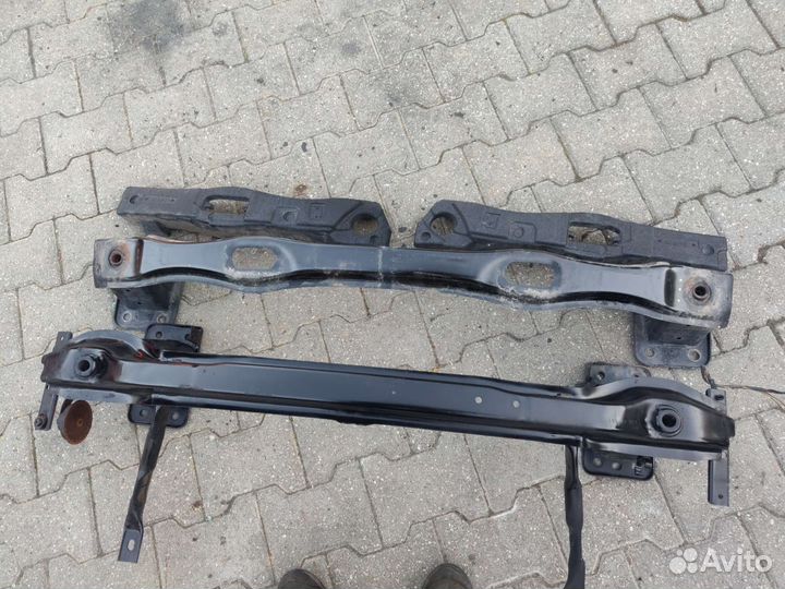 Кронштейн бампера брус бмв Х6 Е71 Е70